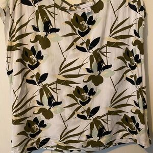 Liz Claiborne Olive and Black Floral Short Sleeve Top